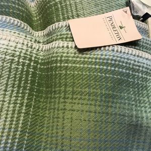 NWT Pendleton Queen Size Bed Blanket